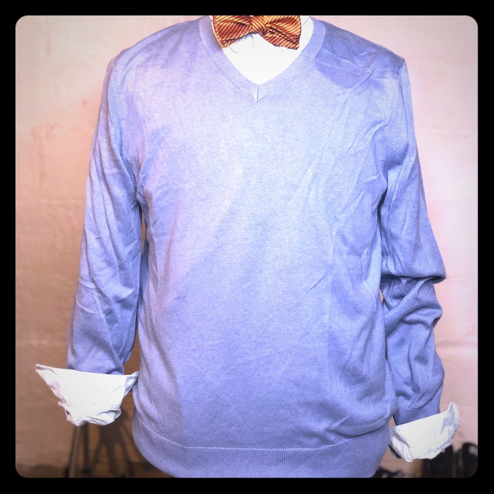 Men’s v neck sweater